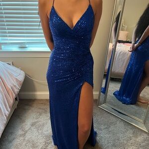 Size small prom dress nwt